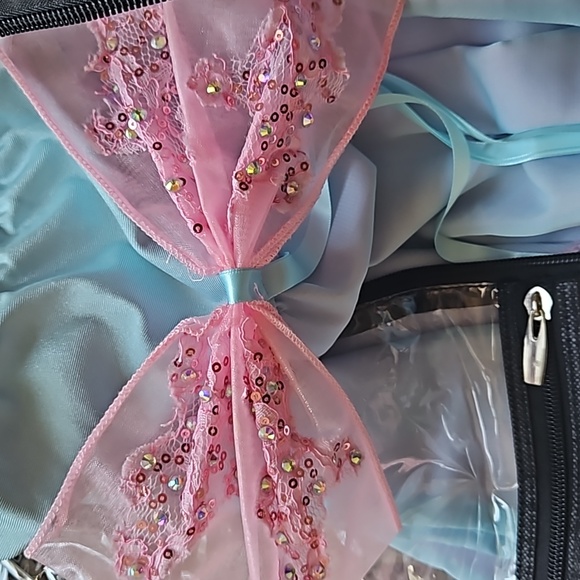 Glamour Lyrical Costume - Picture 5 of 7